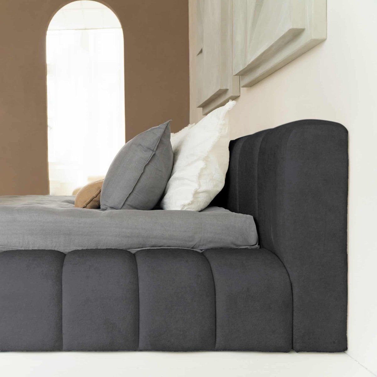 Mörgenn Adore Bed - Met of zonder Matras - Incl. Dekbed en Kussens 160x200 Antraciet Geen Matras - Mörgenn