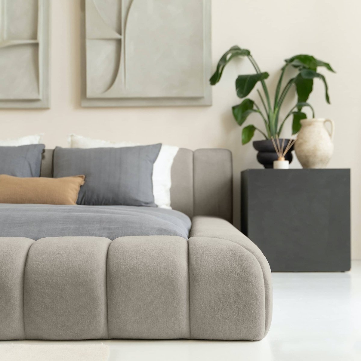 Mörgenn Adore Bed - Met of zonder Matras - Incl. Dekbed en Kussens 180x200 Cappuccino Geen Matras - Mörgenn - Betaalbare Boxsprings & Matrassen